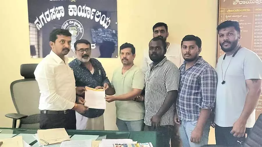 Karnataka : डोड्डाबल्लापुर नगर निगम की 20 एकड़ जमीन की सुरक्षा की अपील Karnataka : डोड्डाबल्लापुर नगर निगम की 20 एकड़ जमीन की सुरक्षा की अपील