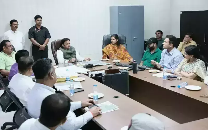 Bhopal: रीवा में नदी किनारे अतिक्रमण पर एक्शन की तैयारी Bhopal: रीवा में नदी किनारे अतिक्रमण पर एक्शन की तैयारी