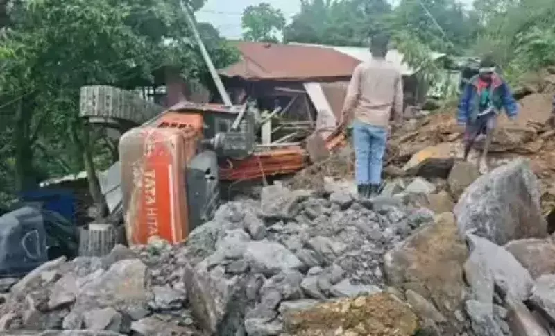 Assam: हाईवे निर्माण साइट पर भूस्खलन, दो की जान गई ; नौ घायल Assam: हाईवे निर्माण साइट पर भूस्खलन, दो की जान गई ; नौ घायल