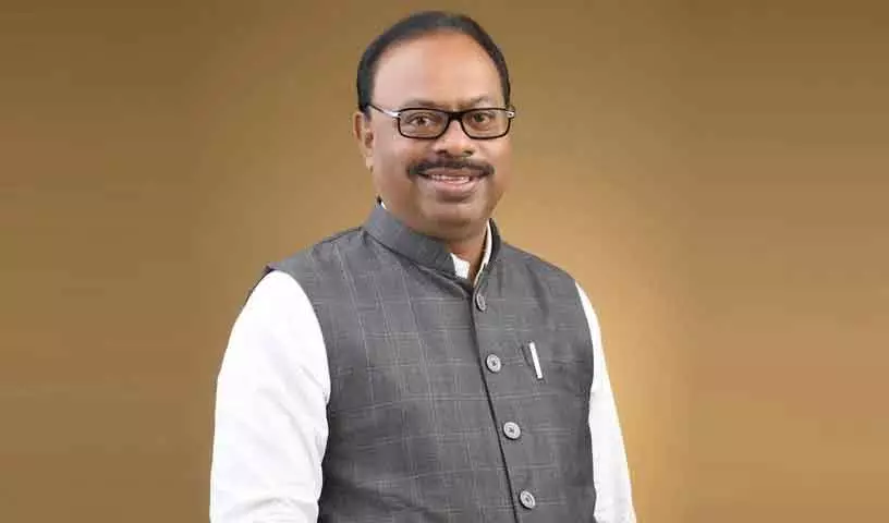 महाराष्ट्र के मंत्री ने घोषणा की कि Telangana के 14 गांवों को चंद्रपुर जिले में मिलाया जाएगा महाराष्ट्र के मंत्री ने घोषणा की कि Telangana के 14 गांवों को चंद्रपुर जिले में मिलाया जाएगा