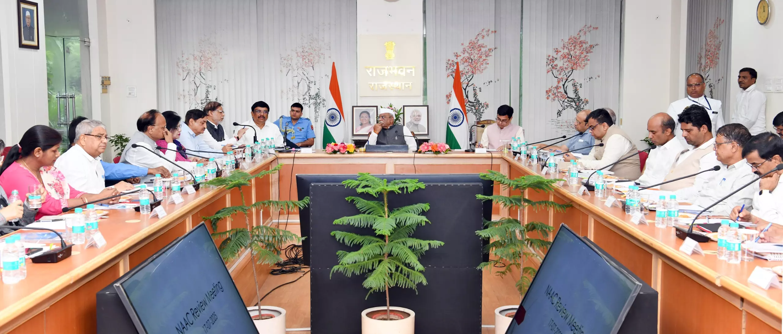 Jaipur: राज्यपाल बागडे ने उच्च शिक्षा की गुणवत्ता पर विशेष समीक्षा बैठक ली Jaipur: राज्यपाल बागडे ने उच्च शिक्षा की गुणवत्ता पर विशेष समीक्षा बैठक ली