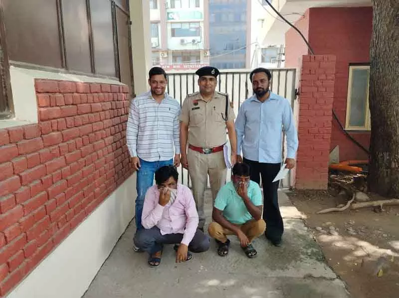 Panchkula के मेयर से 42 लाख रुपये की ठगी के आरोप में दो गिरफ्तार Panchkula के मेयर से 42 लाख रुपये की ठगी के आरोप में दो गिरफ्तार