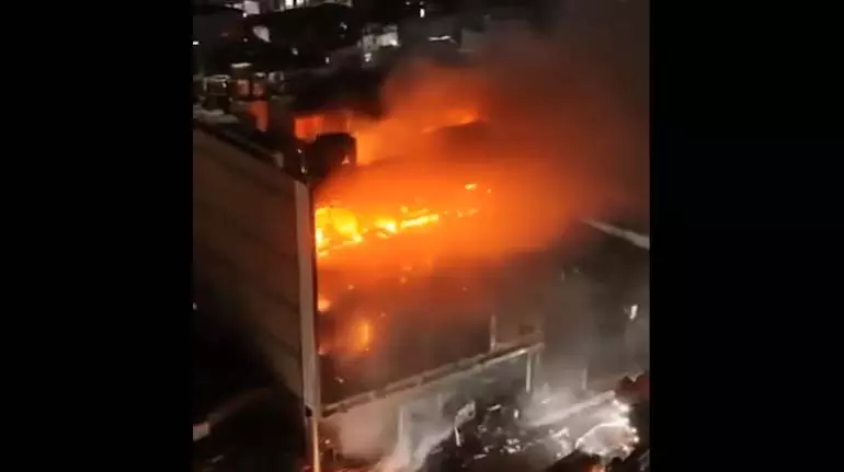 Iraq में नए खुले मॉल में भीषण आग लगने से 61 लोगों की मौत, कई घायल Iraq में नए खुले मॉल में भीषण आग लगने से 61 लोगों की मौत, कई घायल