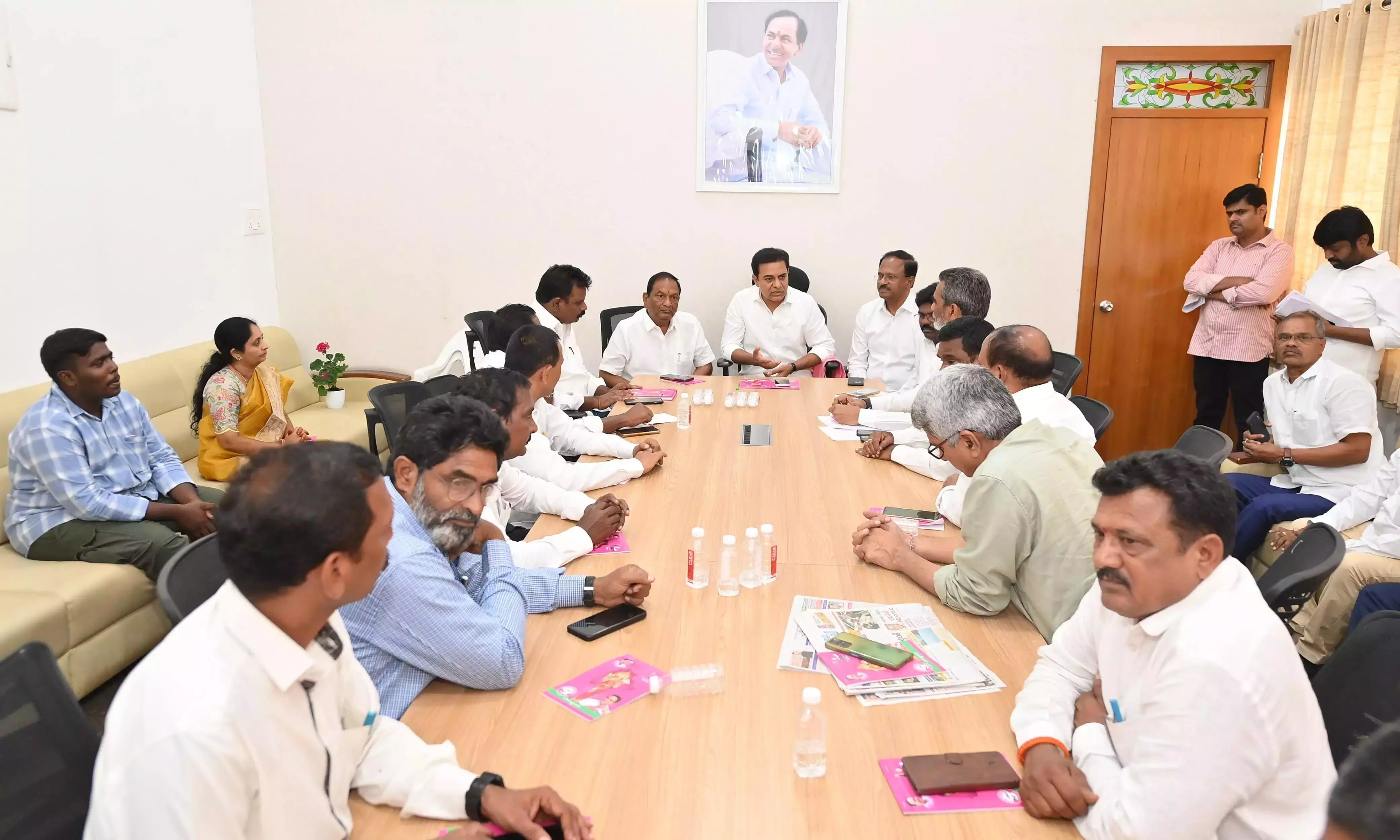 KTR ने TBGKS में कविता को दरकिनार किया, ईश्वर को नियुक्त KTR ने TBGKS में कविता को दरकिनार किया, ईश्वर को नियुक्त