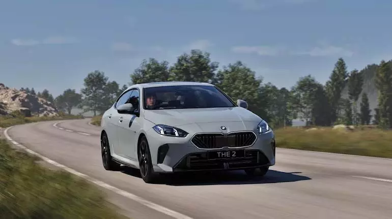 BMW 2 सीरीज ग्रैन कूप 2025 भारत में 46.9 लाख रुपये में लॉन्च BMW 2 सीरीज ग्रैन कूप 2025 भारत में 46.9 लाख रुपये में लॉन्च
