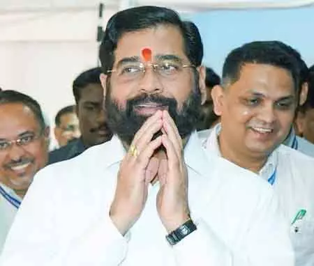 Mumbai first बनाम ठेकेदार पहले नीति, एकनाथ शिंदे ने उद्धव ठाकरे की आलोचना की Mumbai first बनाम ठेकेदार पहले नीति, एकनाथ शिंदे ने उद्धव ठाकरे की आलोचना की