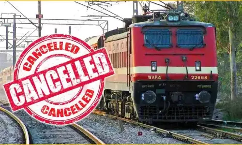 कैंसिल रहेंगी इस रूट की ट्रेनें, रेल यात्रियों को फिर से लगा झटका कैंसिल रहेंगी इस रूट की ट्रेनें, रेल यात्रियों को फिर से लगा झटका