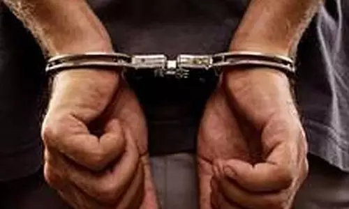 महिला को ऑनलाइन परेशान करने के आरोप में ऑटो चालक गिरफ्तार महिला को ऑनलाइन परेशान करने के आरोप में ऑटो चालक गिरफ्तार