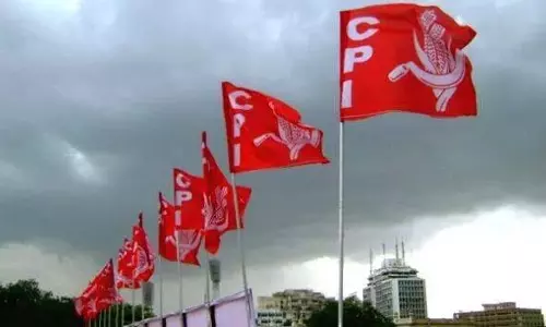 पार्टी के लिए शर्मिंदगी, भाकपा के Thrissur सम्मेलन से बहिर्गमन पर आलोचना