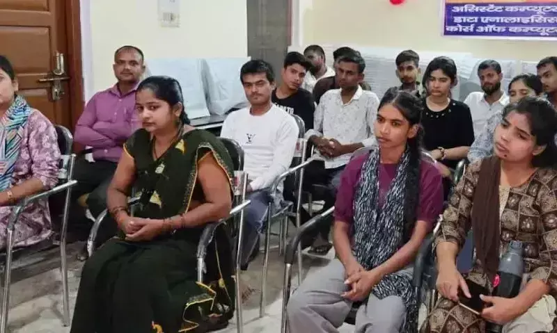 Basti: कौशल विकास से आत्मनिर्भर बन रहे हैं युवा: अजय उपाध्याय