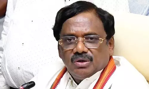 Telangana जल्द ही न्यूनतम मजदूरी बढ़ाएगा: मंत्री विवेक वेंकटस्वामी Telangana जल्द ही न्यूनतम मजदूरी बढ़ाएगा: मंत्री विवेक वेंकटस्वामी