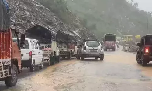 मंडी में भूस्खलन से Chandigarh-Manali राजमार्ग अवरुद्ध