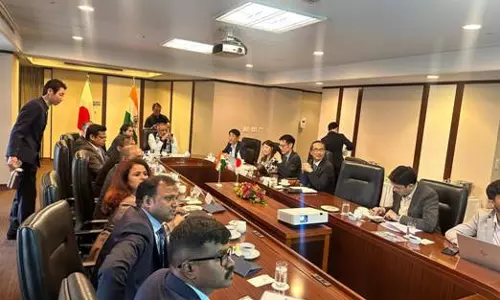 New Delhi: जापानी फर्मों की भारतीय कपड़ा उद्योग में रुचि New Delhi: जापानी फर्मों की भारतीय कपड़ा उद्योग में रुचि
