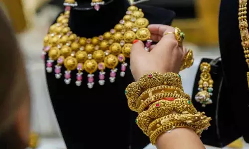 Chennai में सोने की कीमत में 17 जुलाई 2025 को रिकॉर्ड वृद्धि Chennai में सोने की कीमत में 17 जुलाई 2025 को रिकॉर्ड वृद्धि