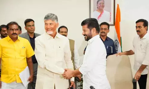 बनकाचेरला मुद्दे पर चंद्रबाबू के हाथों में खेलने से रेवंत नाराज, Telangana में नाराजगी बनकाचेरला मुद्दे पर चंद्रबाबू के हाथों में खेलने से रेवंत नाराज, Telangana में नाराजगी