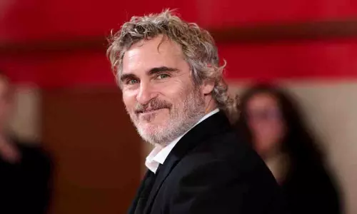 Joaquin Phoenix ने सार्वजनिक रूप से माफ़ी मांगी Joaquin Phoenix ने सार्वजनिक रूप से माफ़ी मांगी