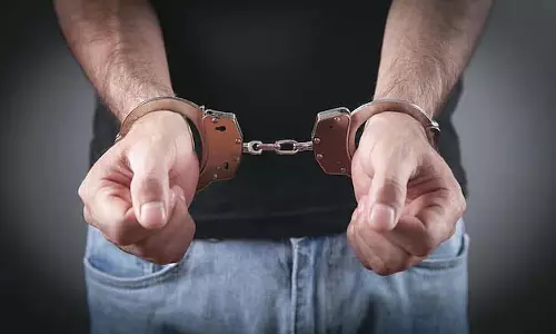 पुणे : 15 लाख की मेफेड्रोन की तस्करी के आरोप में MBBS डॉक्टर, 2 अन्य गिरफ्तार