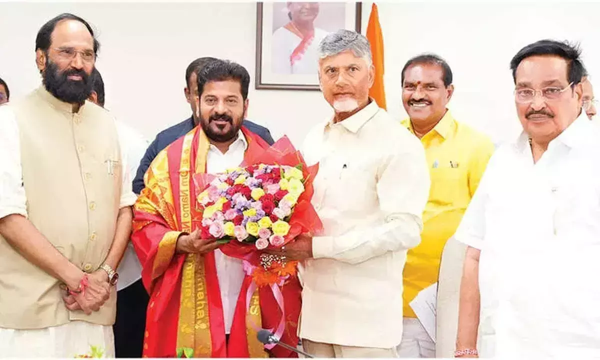 Andhra: जल शक्ति बैठक में मुख्यमंत्री ने बनाकाचेरला लिंक परियोजना पर जोर दिया Andhra: जल शक्ति बैठक में मुख्यमंत्री ने बनाकाचेरला लिंक परियोजना पर जोर दिया