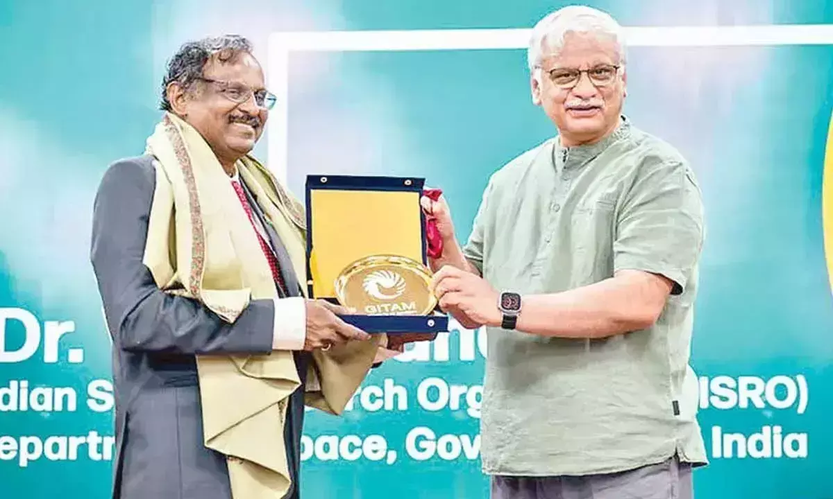 Andhra: इसरो अध्यक्ष ने भारत की अंतरिक्ष उपलब्धियों पर प्रकाश डाला