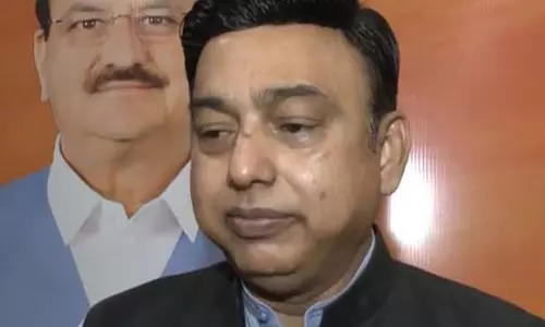 बिहार के लोगों को नीतीश कुमार ने बड़ा तोहफा दिया : जफर इस्लाम बिहार के लोगों को नीतीश कुमार ने बड़ा तोहफा दिया : जफर इस्लाम