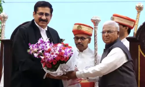 Bhopal: न्यायमूर्ति सचदेवा ने मुख्य न्यायाधिपति पद की शपथ ली Bhopal: न्यायमूर्ति सचदेवा ने मुख्य न्यायाधिपति पद की शपथ ली