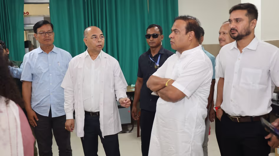 हिमंत बिस्वा सरमा ने Kokrajhar मेडिकल कॉलेज की समीक्षा की