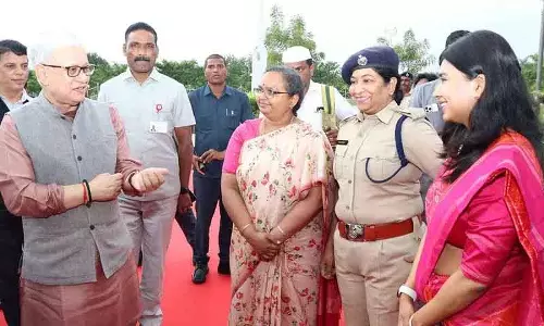 Governor Jishnu Dev Verma ने हुसैनाबाद में स्वयं सहायता समूहों के लिए स्टील बैंक पहल की सराहना की