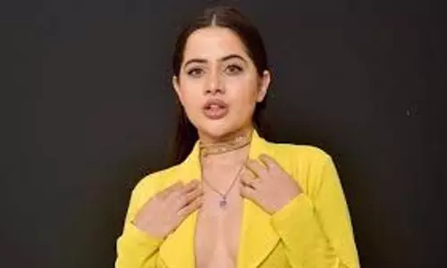ऊर्फी जावेद ने पपराज़ी को फिर किया खुश, यह वीडियो है गवाह ऊर्फी जावेद ने पपराज़ी को फिर किया खुश, यह वीडियो है गवाह