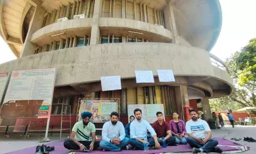 छात्र की हत्या, डीएम ने पीयू में कार्यक्रम आयोजित करने के लिए SOP जारी किए
