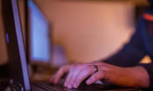 अवैध कॉल सेंटर चलाने के आरोप में 10 गिरफ्तार