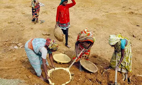 बैठक में MGNREGA बकाया को लेकर राज्य को कोई स्पष्ट निर्देश नहीं मिला