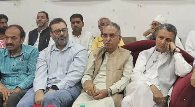 अपनी पार्टी ने बडगाम में कार्यकर्ता सम्मेलन आयोजित किया अपनी पार्टी ने बडगाम में कार्यकर्ता सम्मेलन आयोजित किया