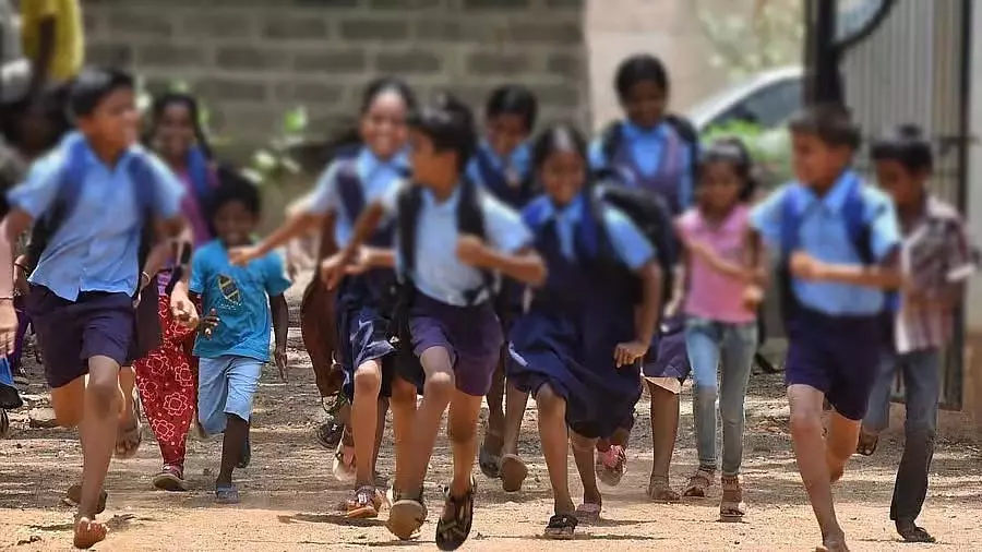 Tumkur : स्कूल न जाने वाले 56 बच्चे स्कूल लौटे Tumkur : स्कूल न जाने वाले 56 बच्चे स्कूल लौटे