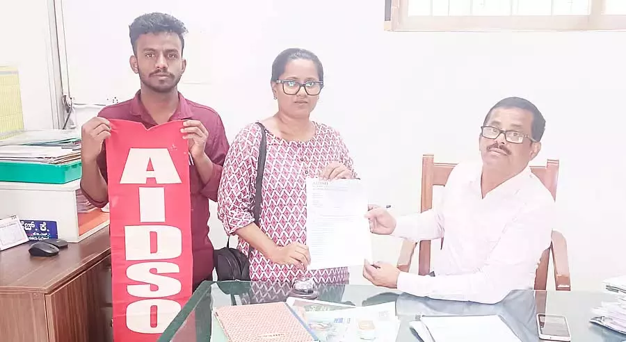 प्रदेश में 59 हजार शिक्षकों के पद रिक्त, 7 हजार एकल शिक्षकीय स्कूल प्रदेश में 59 हजार शिक्षकों के पद रिक्त, 7 हजार एकल शिक्षकीय स्कूल