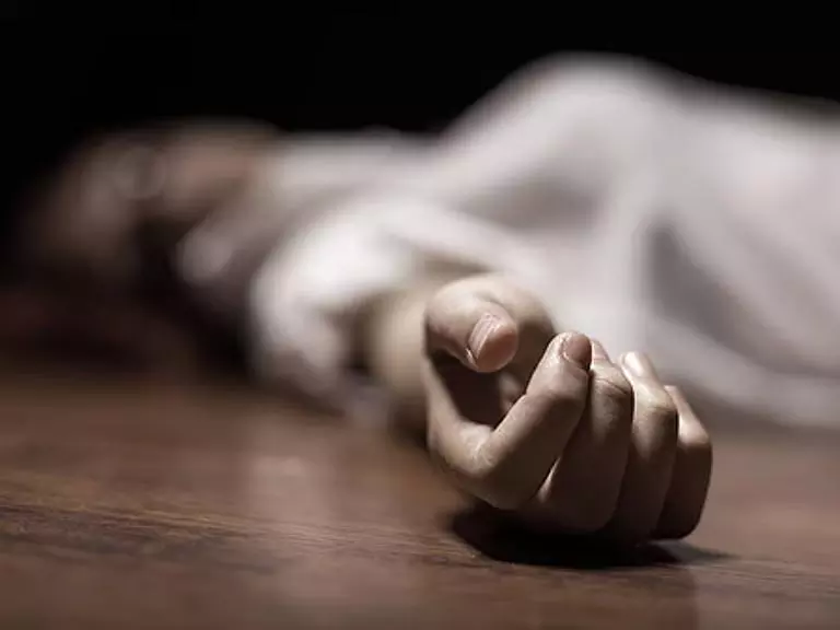 रायगडा स्थित GIET विश्वविद्यालय के छात्रावास के कमरे में बायोटेक का छात्र मृत पाया गया रायगडा स्थित GIET विश्वविद्यालय के छात्रावास के कमरे में बायोटेक का छात्र मृत पाया गया