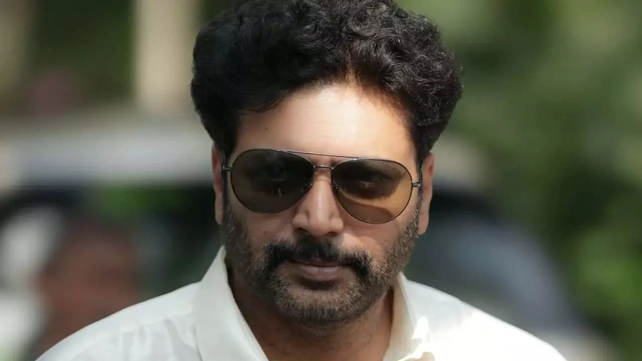 9 करोड़ के मामले में रवि मोहन हाईकोर्ट क्यों जा रहे हैं? 9 करोड़ के मामले में रवि मोहन हाईकोर्ट क्यों जा रहे हैं?