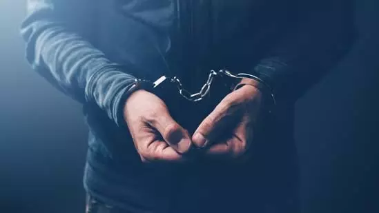 पांच गिरफ्तार, एक विधायक पर सवाल, बेंगलुरु में हत्या केस से हलचल पांच गिरफ्तार, एक विधायक पर सवाल, बेंगलुरु में हत्या केस से हलचल