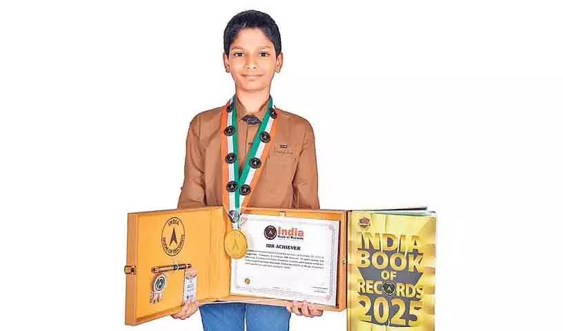 Hyderabad: 12 साल के लड़के ने स्पीड क्यूब प्रतियोगिता में बनाया रिकॉर्ड Hyderabad: 12 साल के लड़के ने स्पीड क्यूब प्रतियोगिता में बनाया रिकॉर्ड