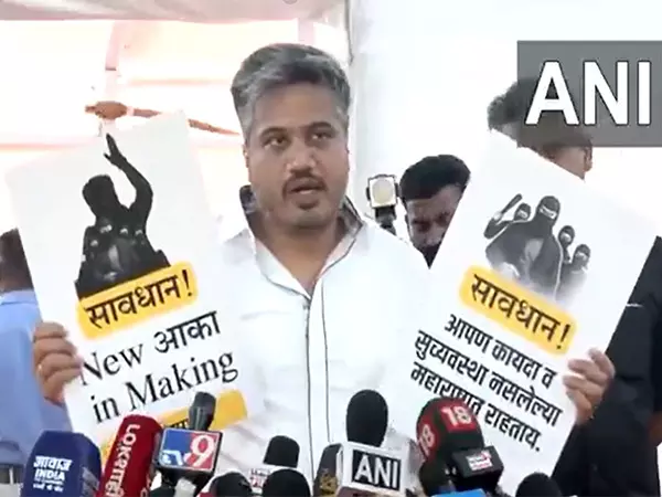 महाराष्ट्र के लोगों में अविश्वास पैदा होगा: भाजपा और NCP-एससीपी के बीच टकराव पर रोहित परवार महाराष्ट्र के लोगों में अविश्वास पैदा होगा: भाजपा और NCP-एससीपी के बीच टकराव पर रोहित परवार