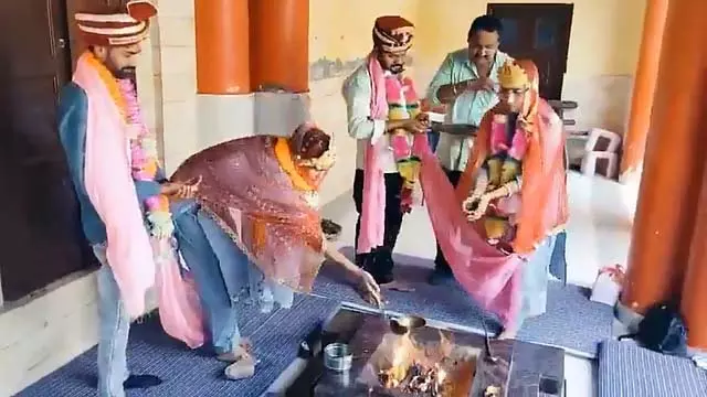 मुस्लिम लड़कियों ने हिंदू धर्म अपनाकर हिंदू युवकों से शादी की मुस्लिम लड़कियों ने हिंदू धर्म अपनाकर हिंदू युवकों से शादी की
