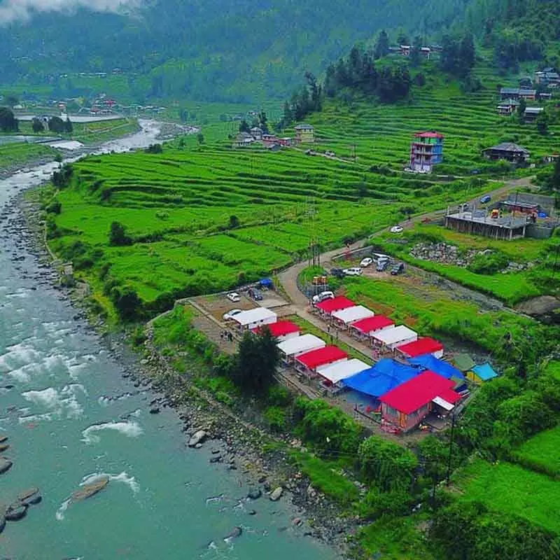 Himachal: बरोट घाटी, अनियंत्रित पर्यटन के कारण कलंकित एक छिपा हुआ रत्न Himachal: बरोट घाटी, अनियंत्रित पर्यटन के कारण कलंकित एक छिपा हुआ रत्न