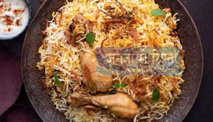 धार्मिक भावना आहत करने पर Dhaba मालिक से करवाई गई उठक-बैठक धार्मिक भावना आहत करने पर Dhaba मालिक से करवाई गई उठक-बैठक