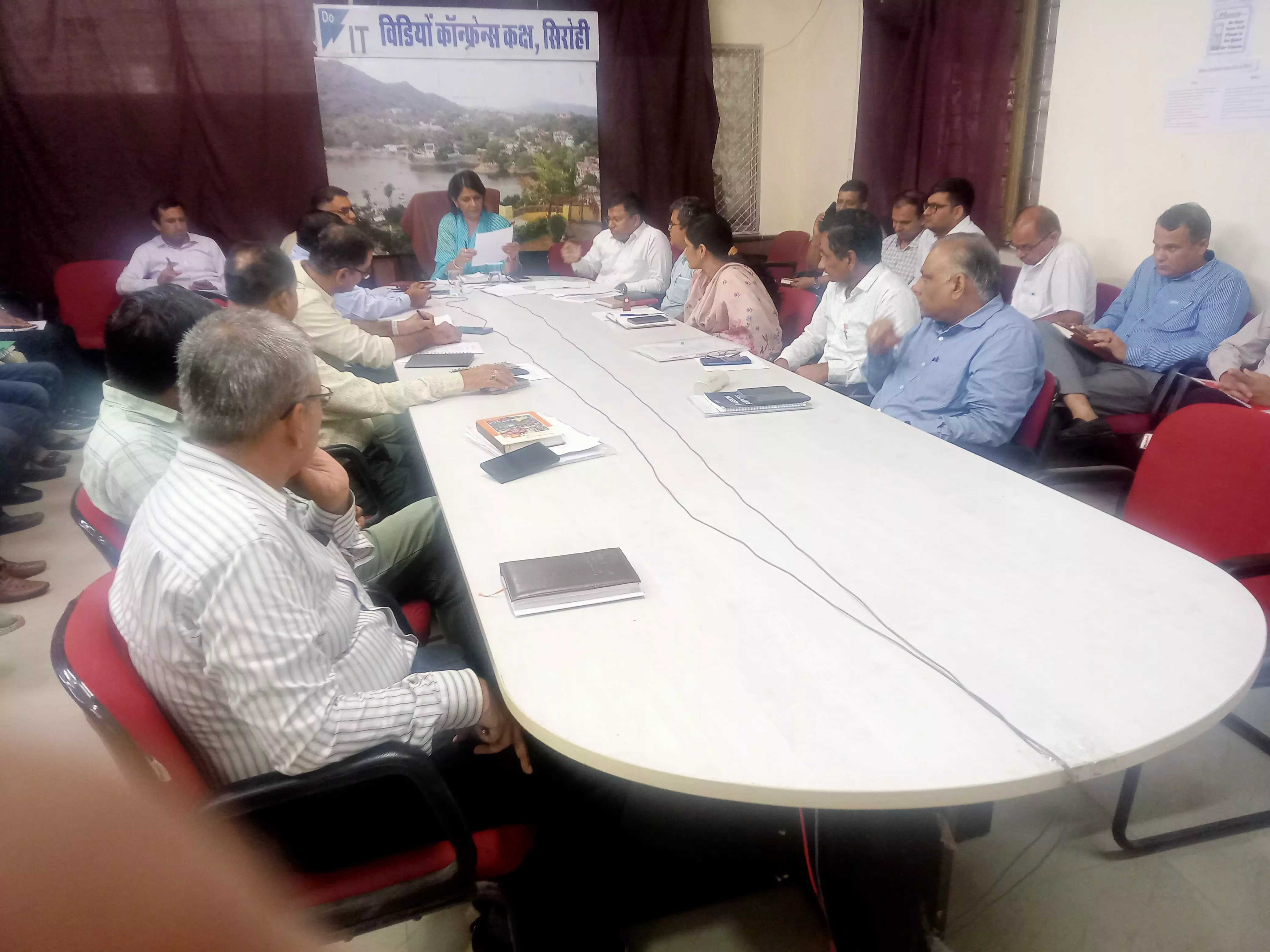 Sirohi: जिला कलेक्टर की अध्यक्षता में जिला स्तरीय जनसुनवाई का हुआ आयोजन Sirohi: जिला कलेक्टर की अध्यक्षता में जिला स्तरीय जनसुनवाई का हुआ आयोजन