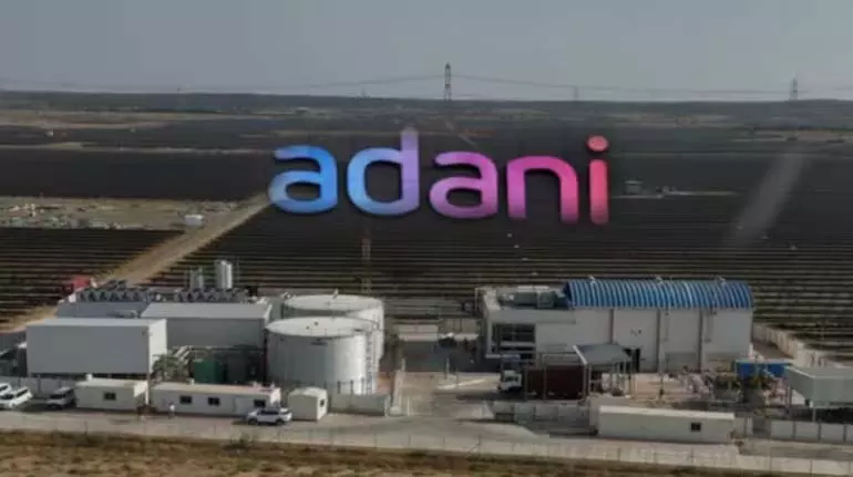 Adani Green की प्रवर्तक इकाई ने शेष वारंट को इक्विटी में परिवर्तित किया Adani Green की प्रवर्तक इकाई ने शेष वारंट को इक्विटी में परिवर्तित किया