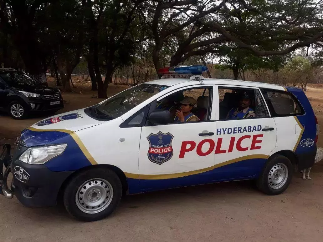 बोनालु समारोह: Hyderabad पुलिस ने पुराने शहर और अन्य इलाकों में यातायात प्रतिबंध लगाए बोनालु समारोह: Hyderabad पुलिस ने पुराने शहर और अन्य इलाकों में यातायात प्रतिबंध लगाए