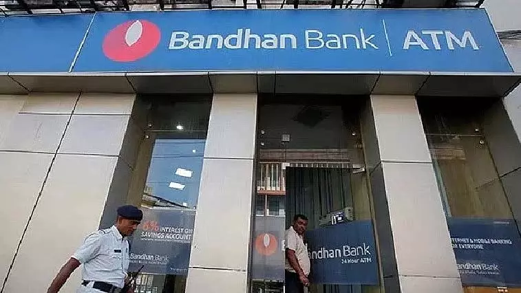 बंधन बैंक को तगड़ा झटका, पहली तिमाही में मुनाफा 65% गिरा बंधन बैंक को तगड़ा झटका, पहली तिमाही में मुनाफा 65% गिरा