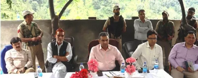 DC रामबन ने राजगढ़ में सार्वजनिक आउटरीच शिविर आयोजित किया DC रामबन ने राजगढ़ में सार्वजनिक आउटरीच शिविर आयोजित किया