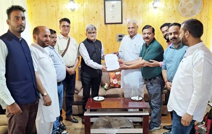 लघु उद्योग भारती का प्रतिनिधिमंडल CS से मिला लघु उद्योग भारती का प्रतिनिधिमंडल CS से मिला