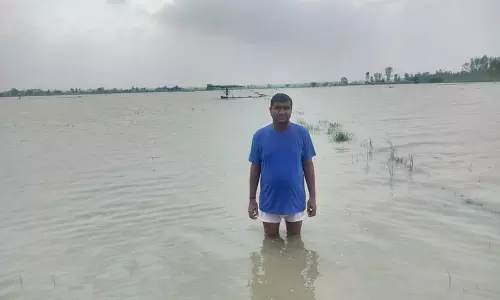 Hisar, भिवानी में भारी बारिश से जलभराव, किसान परेशान Hisar, भिवानी में भारी बारिश से जलभराव, किसान परेशान