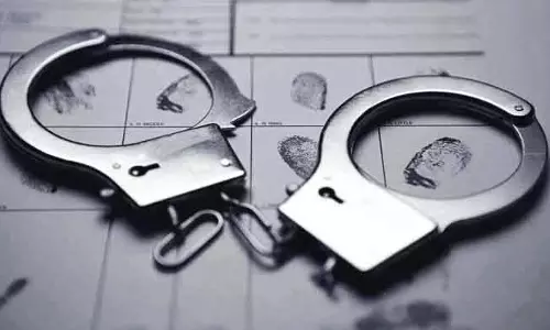 Punjab: नाबालिग बेटी से बलात्कार के आरोप में व्यक्ति गिरफ्तार Punjab: नाबालिग बेटी से बलात्कार के आरोप में व्यक्ति गिरफ्तार